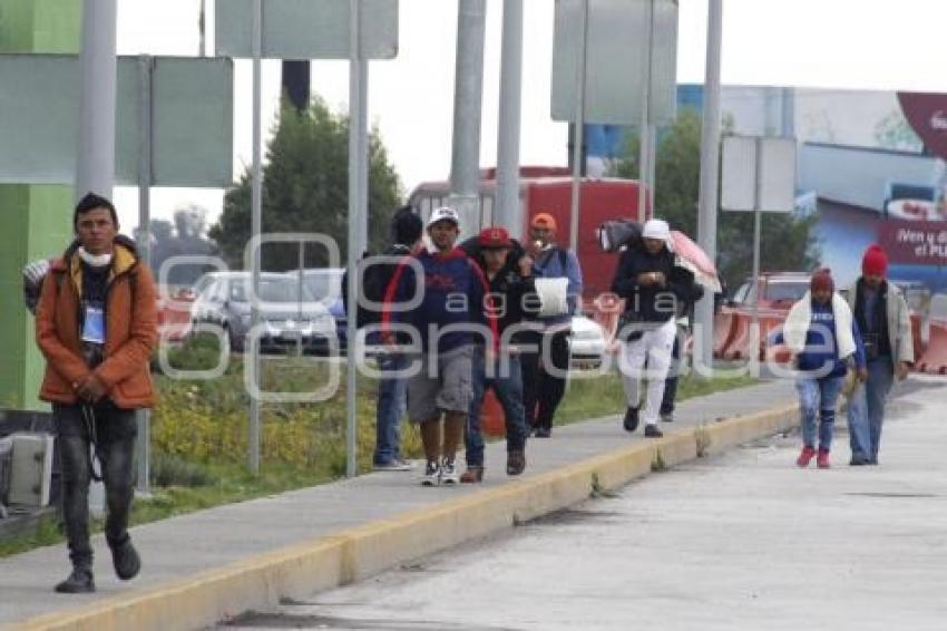 CARAVANA MIGRANTE . AUTOPISTA