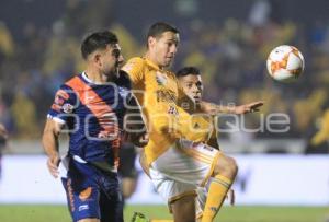 FÚTBOL . TIGRES VS CLUB PUEBLA