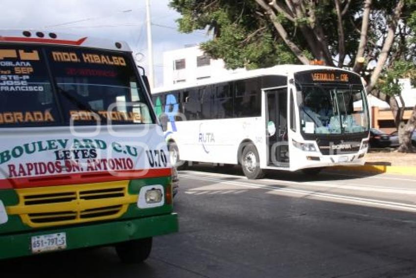 TRANSPORTE PÚBLICO . VÍAS ALTERNAS