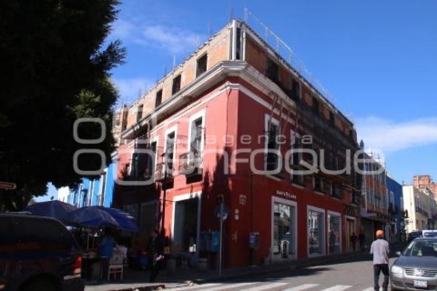 CASONA. ALTURA NO PERMITIDA