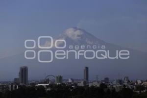 VOLCÁN POPOCATÉPETL . FUMAROLA