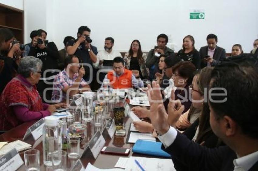 REGIDORES . REUNIÓN DE COMISIONES UNIDAS