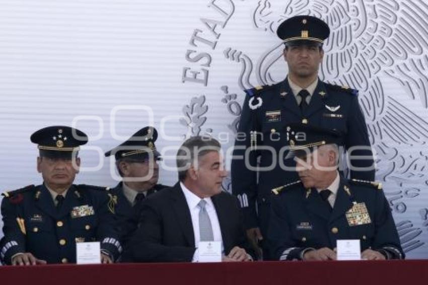 INAUGURACIÓN INDUSTRIA MILITAR