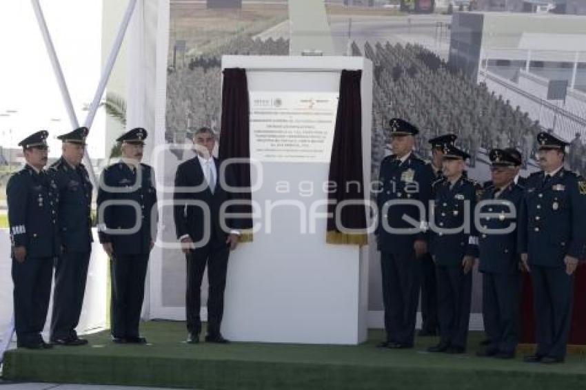 INAUGURACIÓN INDUSTRIA MILITAR