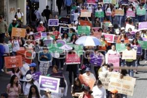 MARCHA CONTRA VIOLENCIA DE GENERO