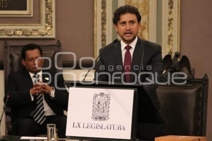 CONGRESO . ENTREGA DE INFORME