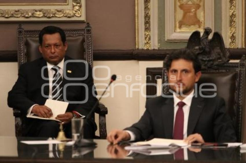CONGRESO . ENTREGA DE INFORME