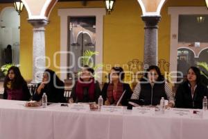 FORO DERECHOS DE LAS MUJERES