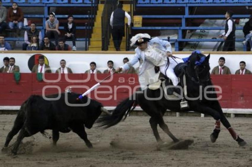 REJONEADOR JORGE HERNÁNDEZ