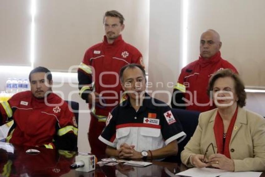 CRUZ ROJA . PERROS DE BÚSQUEDA Y RESCATE