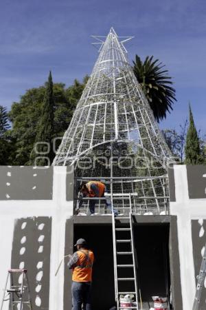 ÁRBOL NAVIDEÑO