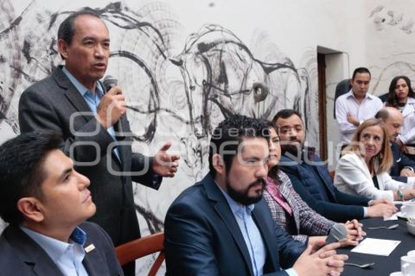 ALCALDESA SE REÚNE CON EMPRESARIOS