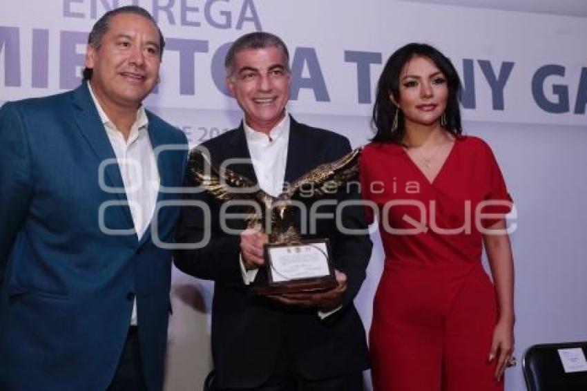 CTM ENTREGA RECONOCIMIENTO A ANTONIO GALI