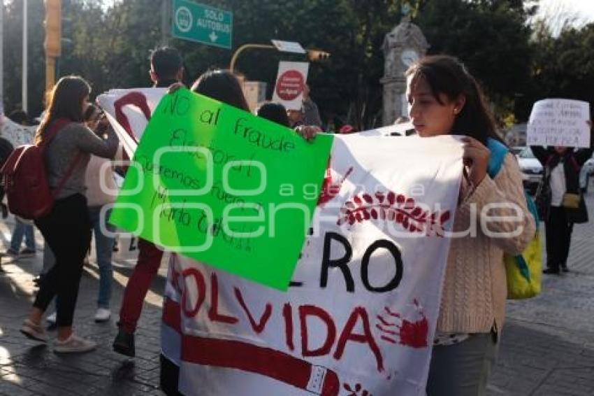 MANIFESTACIÓN CONTRA RATIFICACIÓN DE LA GUBERNATURA