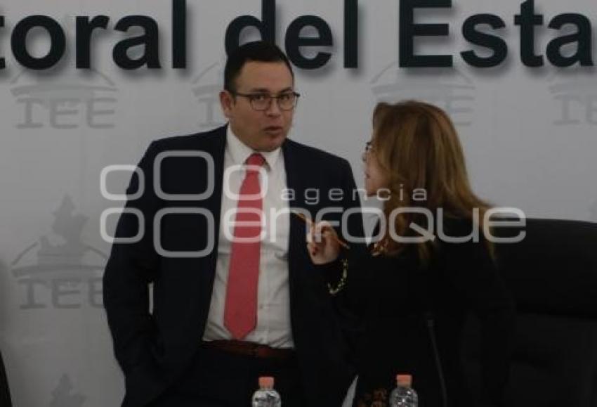 SESIÓN EXTRAORDINARIA IEE