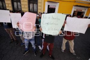 MANIFESTACIÓN . CONGRESO