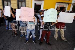 MANIFESTACIÓN . CONGRESO