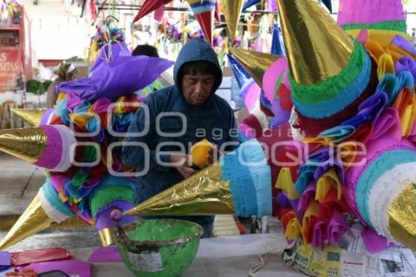 ELABORACIÓN DE PIÑATAS