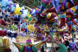 ELABORACIÓN DE PIÑATAS