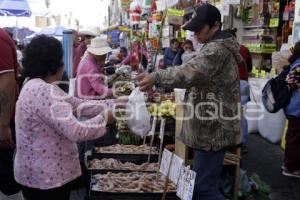 MERCADOS . PREPARATIVOS CENA NAVIDEÑA