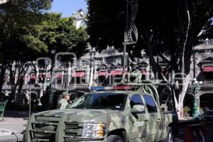 ZOCALO . MILITARES