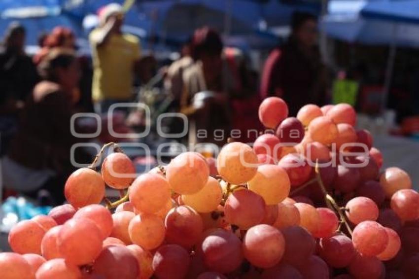 UVAS . AÑO NUEVO