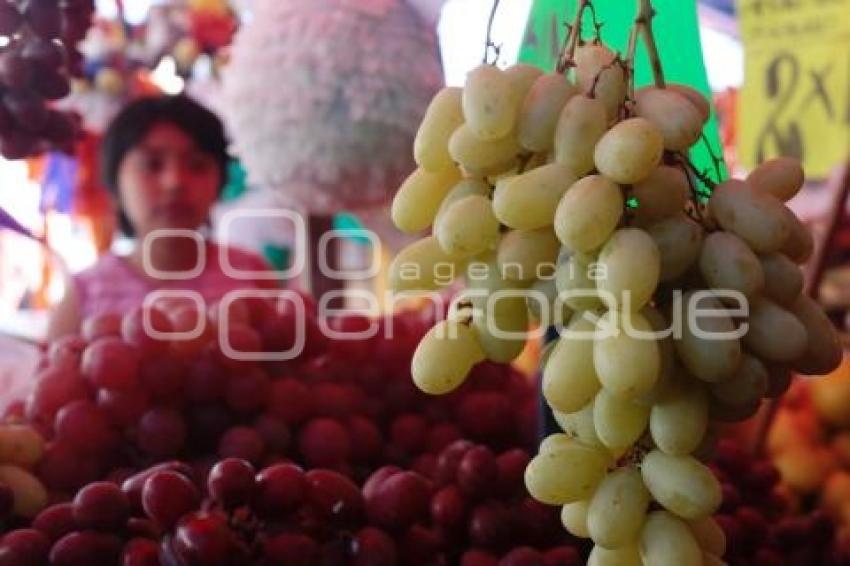 UVAS . AÑO NUEVO