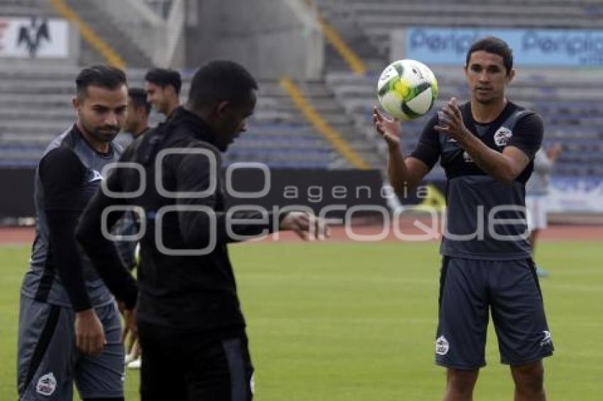 ENTRENAMIENTO LOBOS BUAP