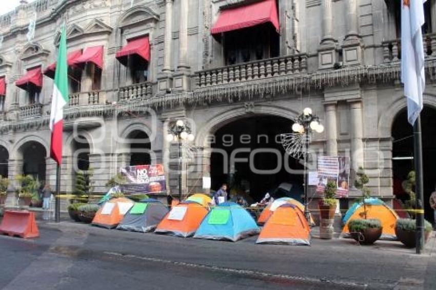 PLANTÓN DESPEDIDOS AYUNTAMIENTO