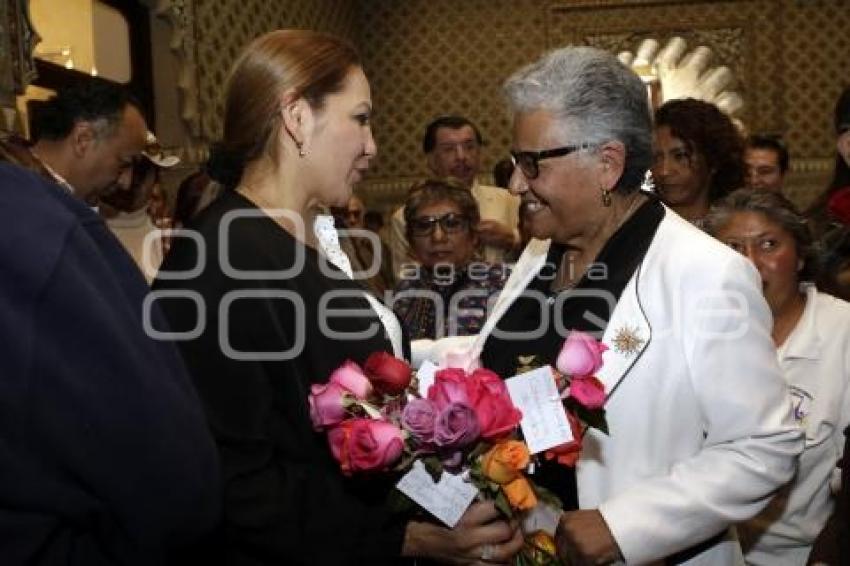 ROSA MÁRQUEZ . CONGRESO