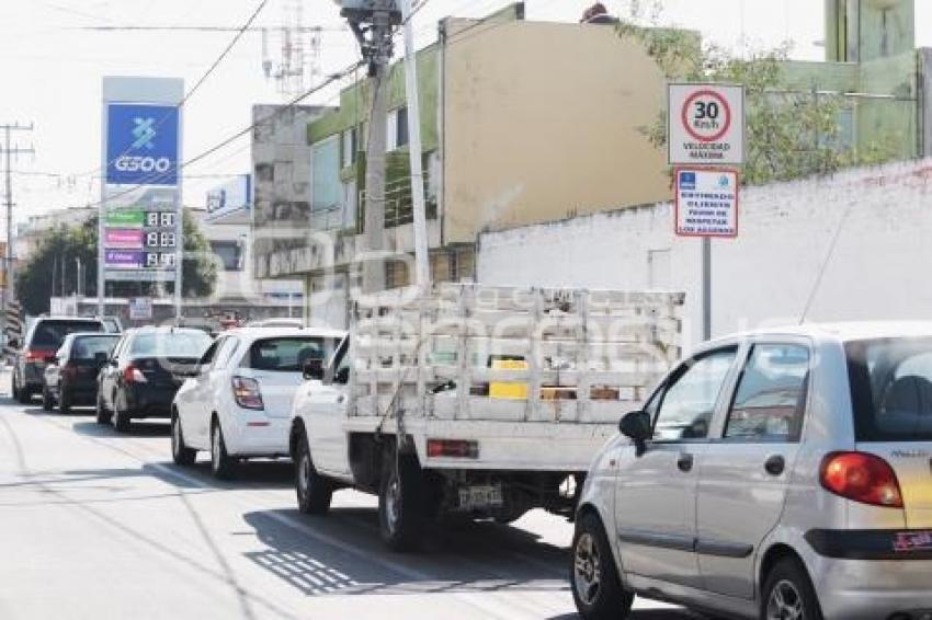 ECONOMÍA . GASOLINA