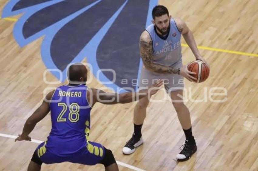 BASQUETBOL . ANGELES VS CAPITANES