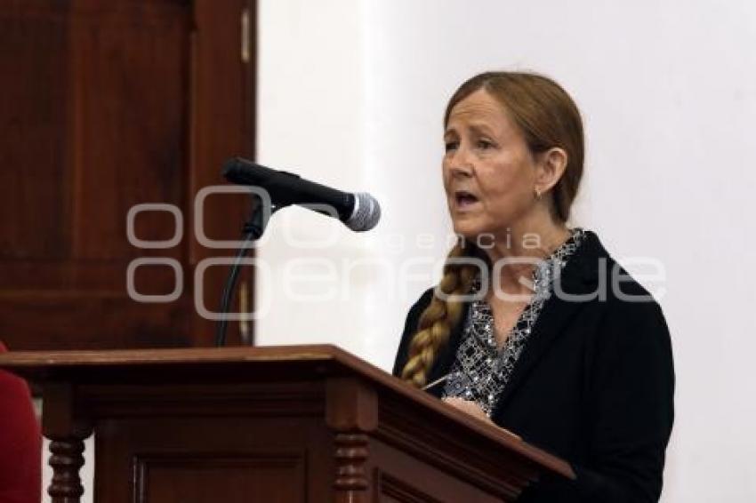 BUAP . FORO INTERNACIONAL DE MUJERES