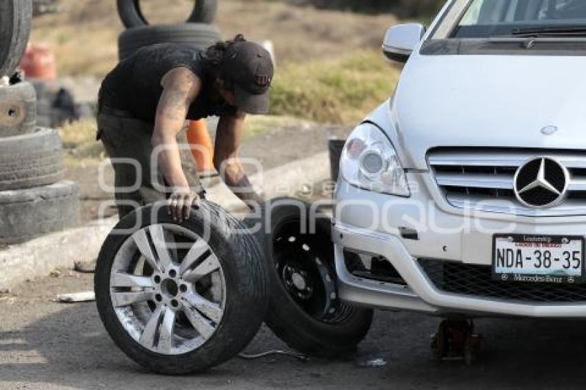 AUTOPISTA . TALACHERÍA