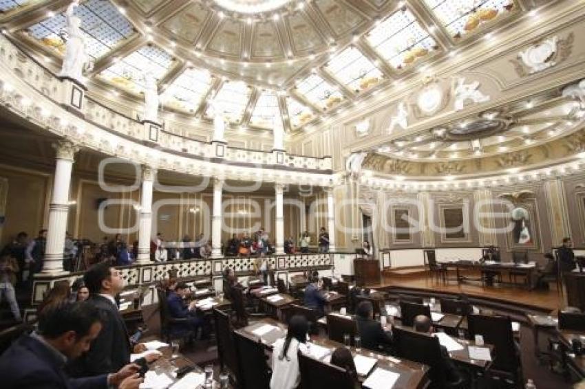 CONGRESO . SESIÓN PÚBLICA ORDINARIA