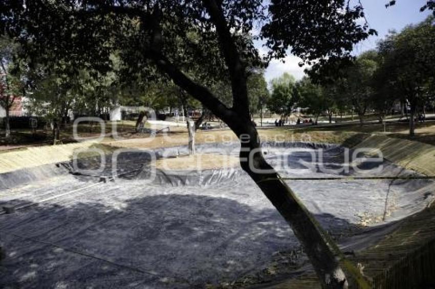 PARQUE JUÁREZ . ESPEJO DE AGUA