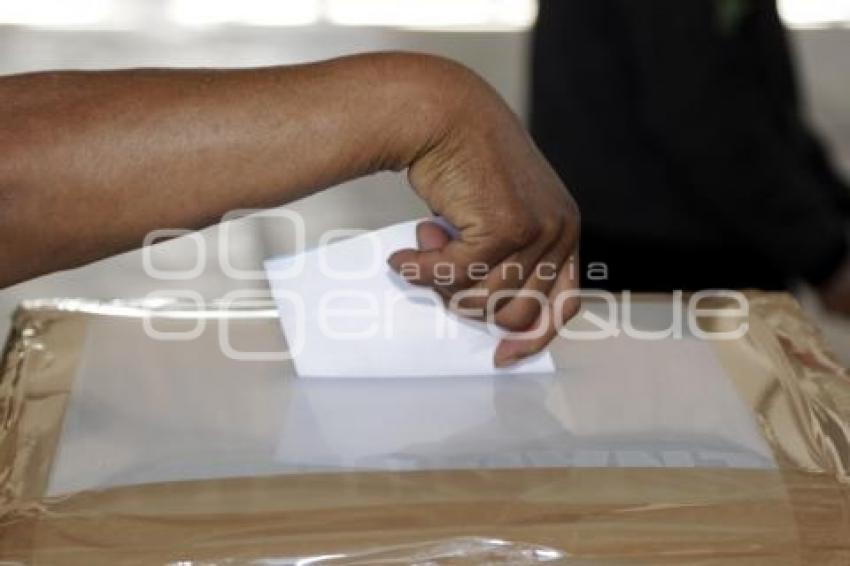 ELECCIONES . JUNTAS AUXILIARES