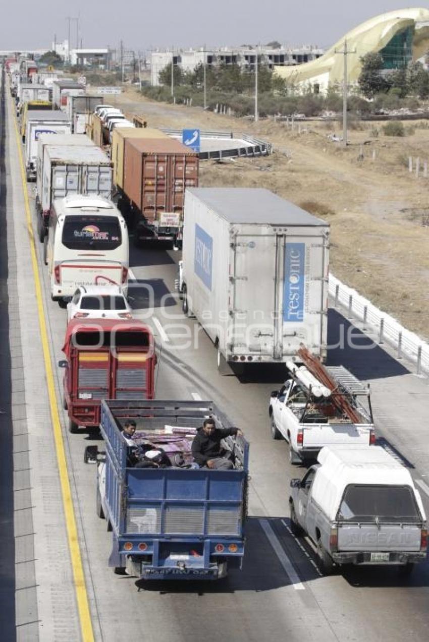 TRÁFICO . AUTOPISTA PUEBLA - ORIZABA