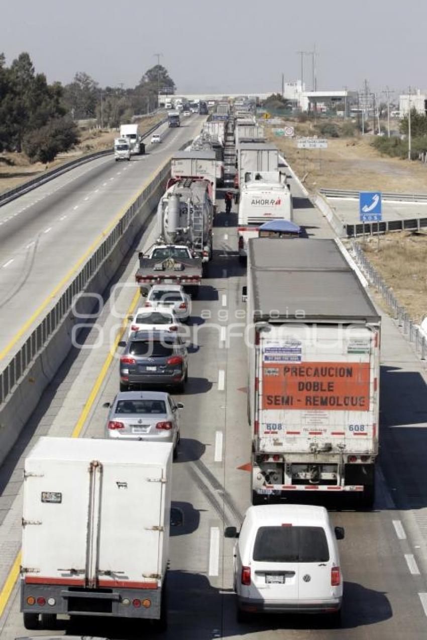 TRÁFICO . AUTOPISTA PUEBLA - ORIZABA