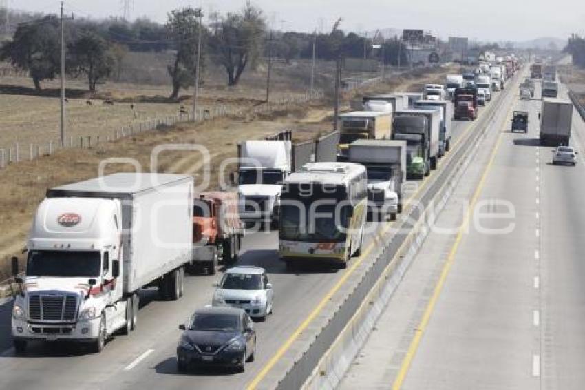 TRÁFICO . AUTOPISTA PUEBLA - ORIZABA