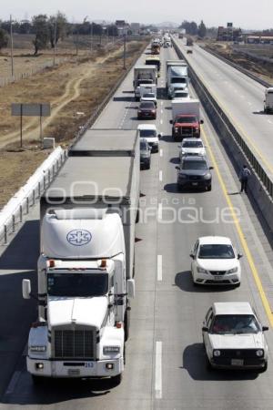 TRÁFICO . AUTOPISTA PUEBLA - ORIZABA