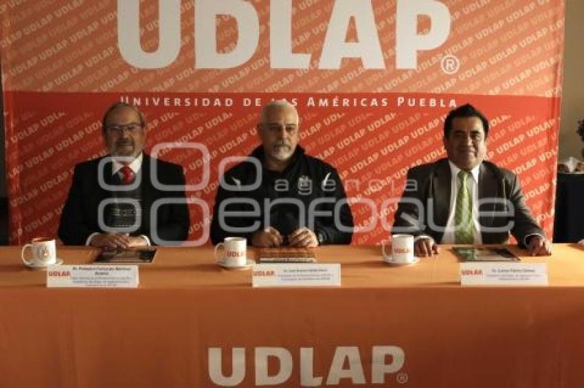 UDLAP . REVISTA ENTORNO