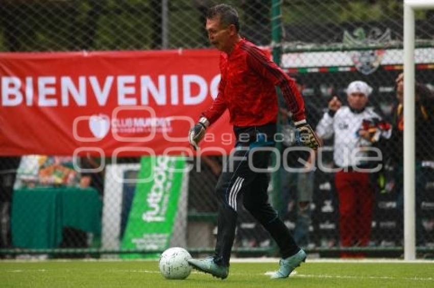 FUTBOL . PABLO LARIOS