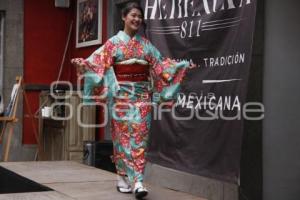 DESFILE DE KIMONOS