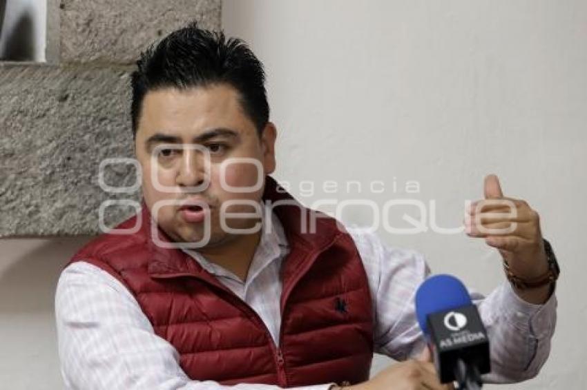 LUIS ACOSTA