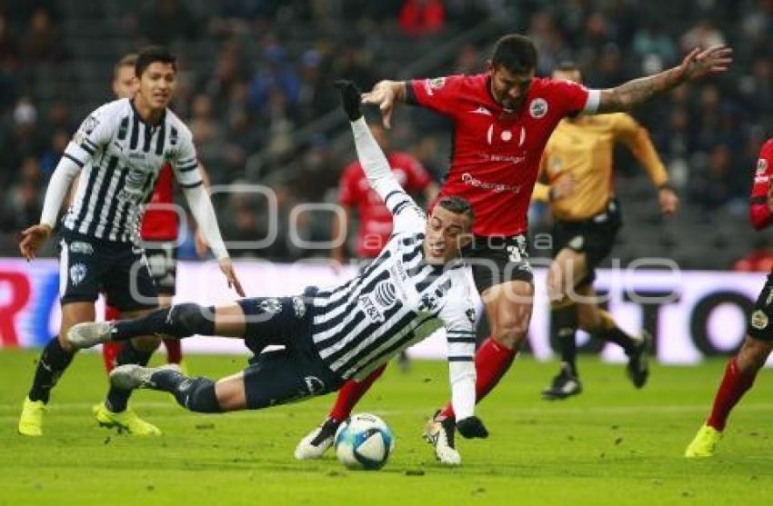 FÚTBOL . MONTERREY VS LOBOS