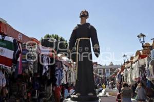 VANDALIZAN ESTATUA EL PARIAN