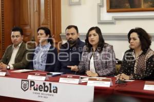 CLAUDIA RIVERA . COMISIÓN PLEBISCITARIA