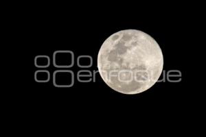 LUNA DE NIEVE