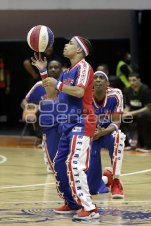 THE HARLEM GLOBETROTTERS